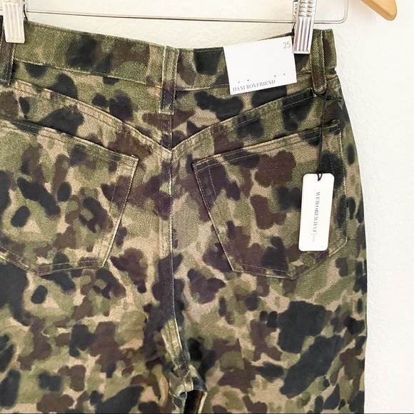 WeWoreWhat Dani Boyfriend Jeans Camo High Rise Olive Size 25 NWT - Picture 9 of 10